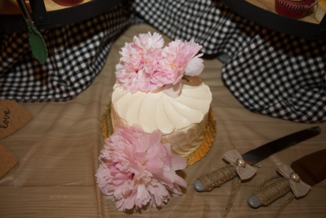 Flower on wedding cake